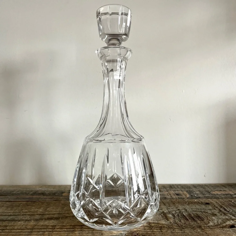 Fine crystal glass decanter by Atlantis Crystal